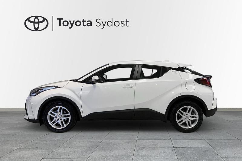 Begagnad Toyota C-HR Active 124 HK (91 kW) 2023 Vit SUV