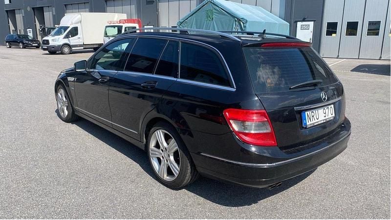 Svart Begagnad 2010 Mercedes C180 Kombi | 63 000 kr (Bra pris) - Bild 1/4