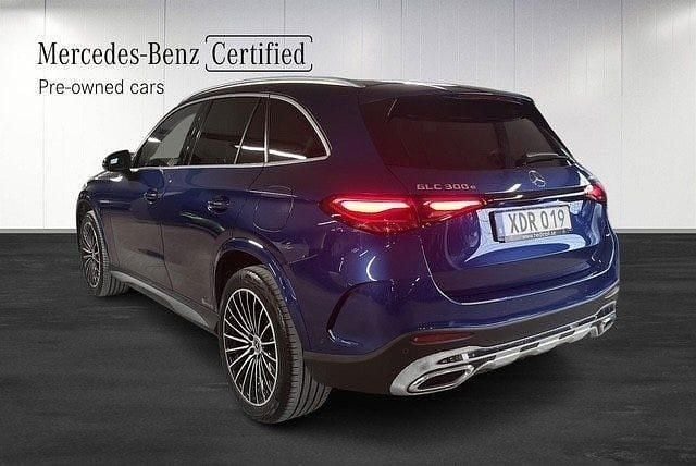 Begagnad Mercedes GLC300 204 HK (150 kW) 2023 Blå SUV