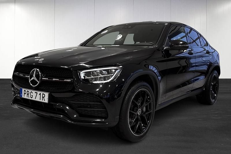 Begagnad Mercedes GLC300e AMG line Plus 2023 Svart Sportkupé
