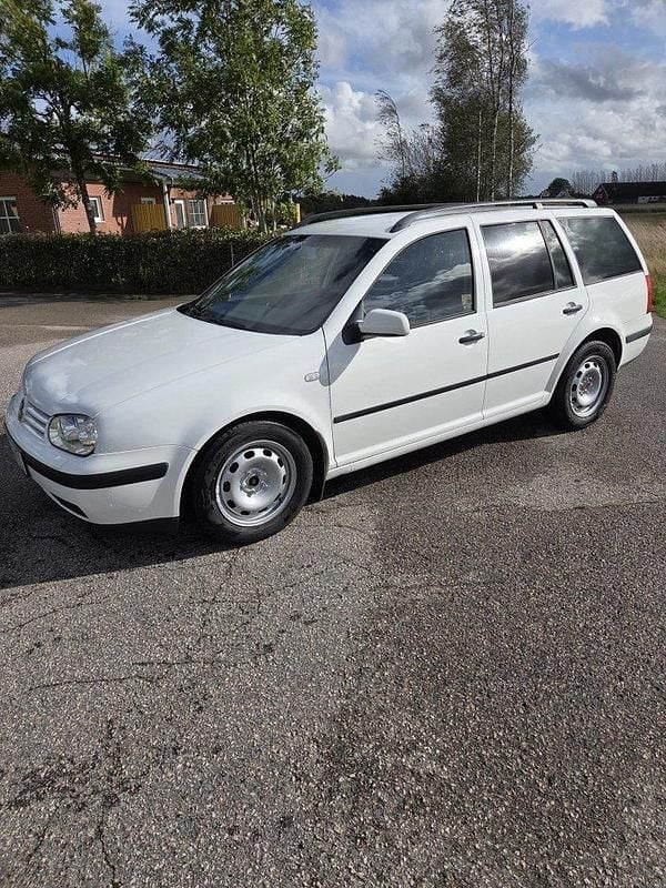 Vit Begagnad 2006 VW Golf Basis Kombi | 23 000 kr (Marknadspris) - Bild 1/4