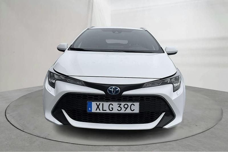 Begagnad Toyota Corolla 122 HK (89 kW) 2021 Vit Kombi