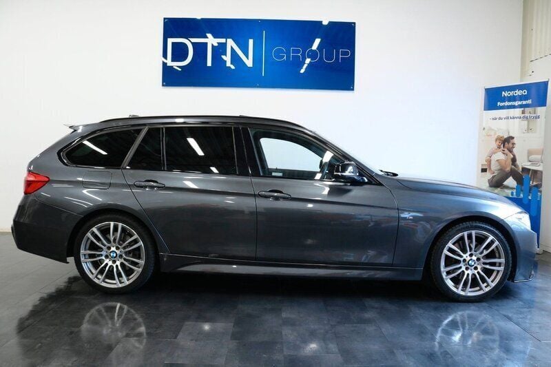 Begagnad 2017 BMW 330 M Sport Kombi | 354 000 kr (Dyr) - Bild 1/4
