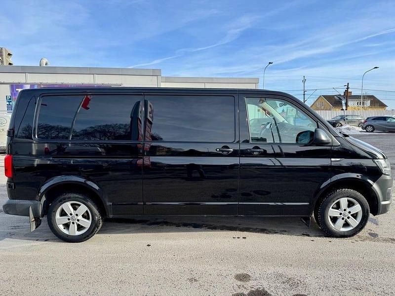 Begagnad VW T6 102 HK (75 kW) 2016 Svart Van