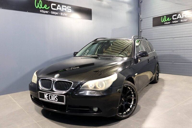 Svart Begagnad 2004 BMW 530 Kombi | 79 900 kr (Dyr) - Bild 1/4