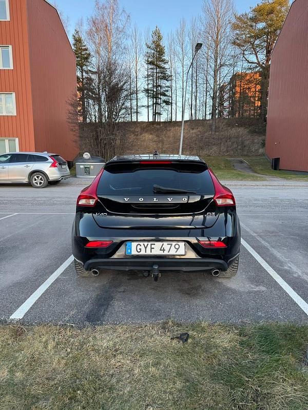 Begagnad Volvo V40 150 HK (110 kW) 2014