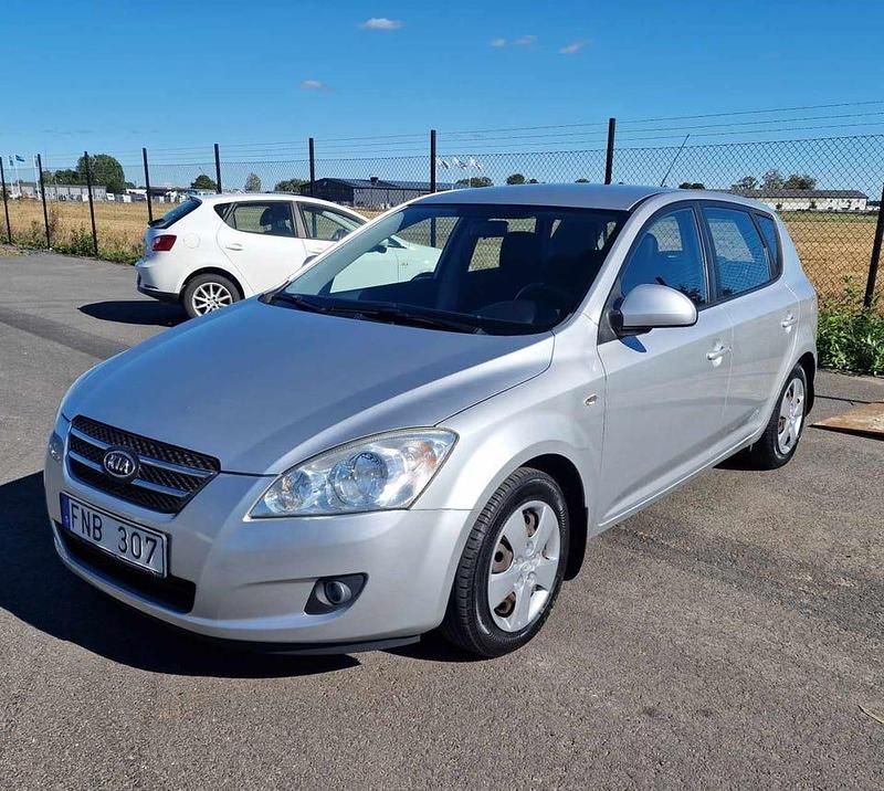 Begagnad 2007 Kia Ceed Halvkombi | 37 900 kr (Marknadspris) - Bild 1/1