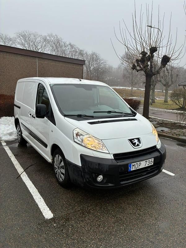 Begagnad Peugeot Expert 128 HK (94 kW) 2012 Van