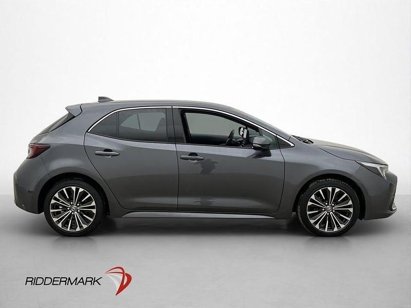 Begagnad Toyota Corolla Hybrid Style 141 HK (103 kW) 2024 Grå Halvkombi
