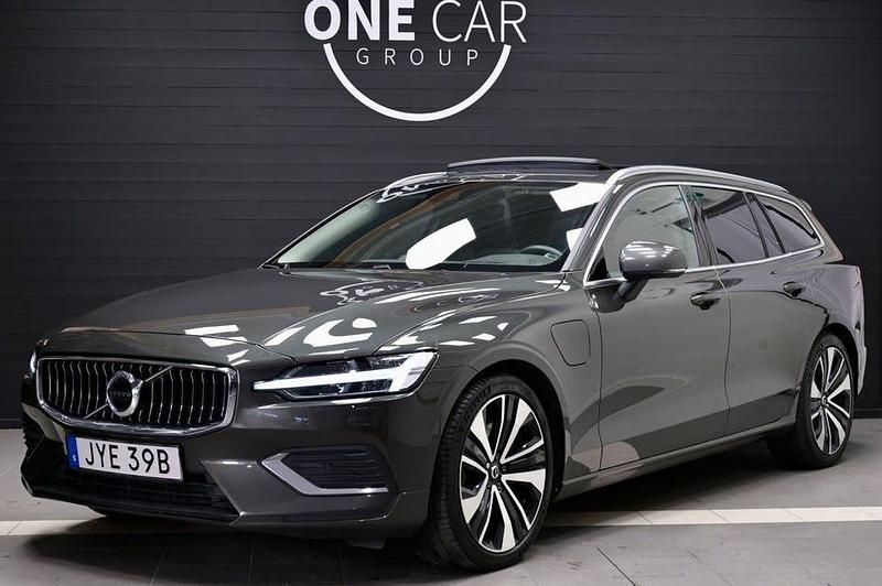 Begagnad Volvo V60 Inscription 340 HK (250 kW) 2022 Grå Kombi