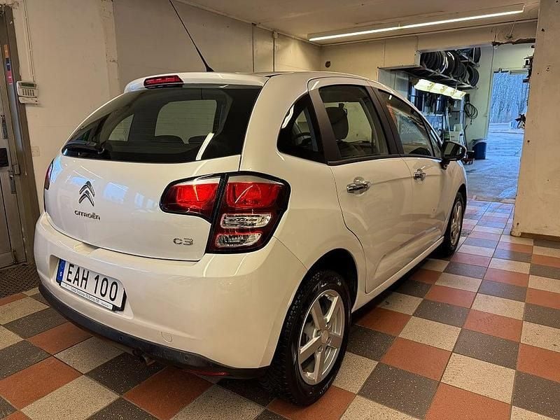Begagnad Citroën C3 PureTech 82 HK (60 kW) 2014 Vit Halvkombi
