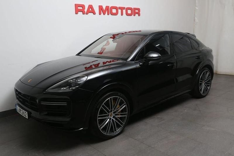 Svart Begagnad 2023 Porsche Cayenne Turbo S SUV | 1 399 900 kr - Bild 1/3