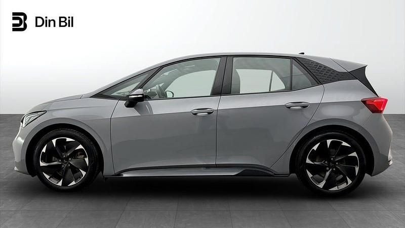 Begagnad Cupra Born e-Boost 169 kW (231 HK) 2023 Ljusgrå Halvkombi