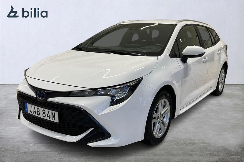 Begagnad Toyota Corolla Active 98 HK (72 kW) 2022 Vit Kombi