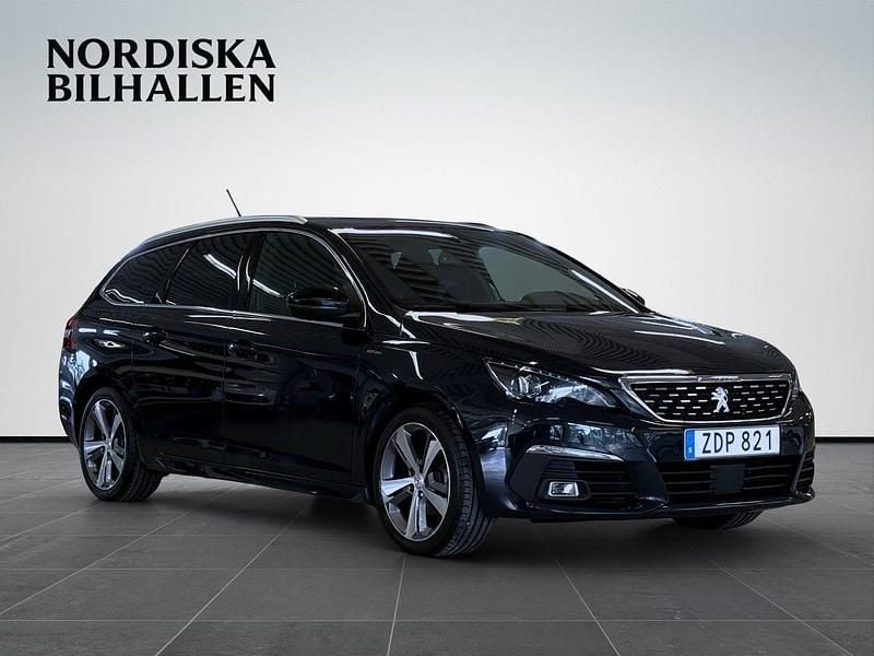 Mörkgrå Begagnad 2017 Peugeot 308 GT-line Kombi | 109 795 kr (Marknadspris) - Bild 1/4