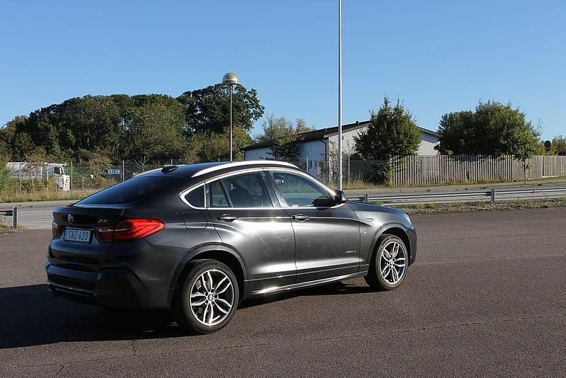 Begagnad BMW X4 M Sport 258 HK (189 kW) 2017 Grå SUV