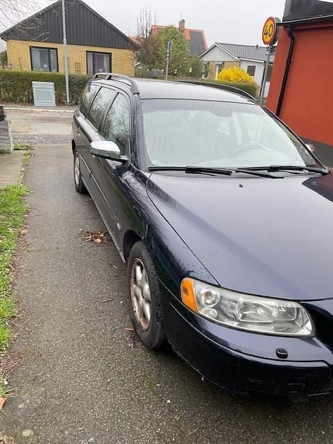 Blå Begagnad 2006 Volvo V70 Dynamic Kombi | 24 000 kr (Bra pris) - Bild 1/4