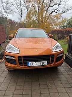 Orange Begagnad 2008 Porsche Cayenne GTS SUV | 165 000 kr - Bild 1/4