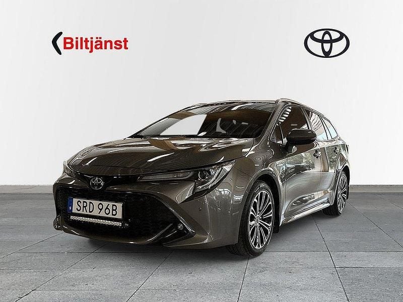 Grön Begagnad 2019 Toyota Corolla Style Kombi | 224 000 kr (Marknadspris) - Bild 1/4