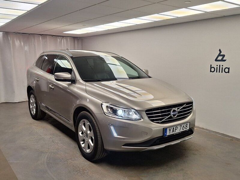 Brun Begagnad 2015 Volvo XC60 Business Edition SUV | 239 000 kr (Marknadspris) - Bild 1/4
