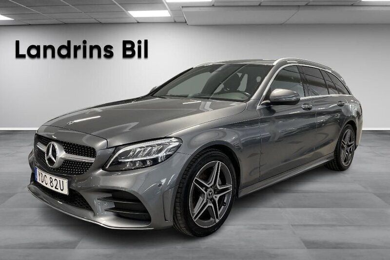 Grå Begagnad 2019 Mercedes C200 AMG line Kombi | 299 900 kr (Dyr) - Bild 1/4