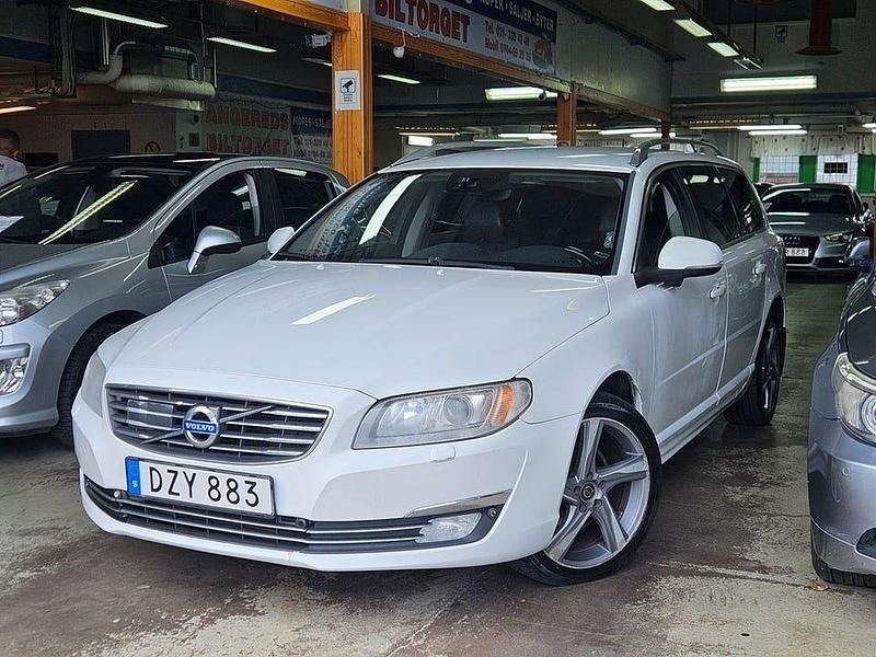 Vit Begagnad 2014 Volvo V70 Summum Kombi | 79 999 kr - Bild 1/4