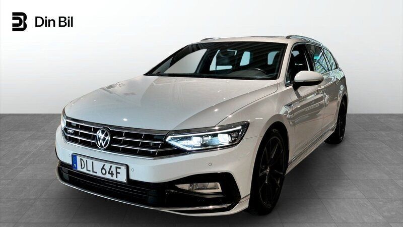 Vit Begagnad 2021 VW Passat GT Kombi | 249 900 kr (Marknadspris) - Bild 1/4