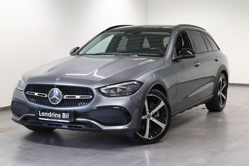 Grå Begagnad 2022 Mercedes C220 Kombi | 479 000 kr (Dyr) - Bild 1/4
