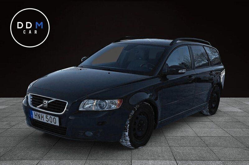 Grå Begagnad 2008 Volvo V50 Momentum Kombi | 34 900 kr (Marknadspris) - Bild 1/4