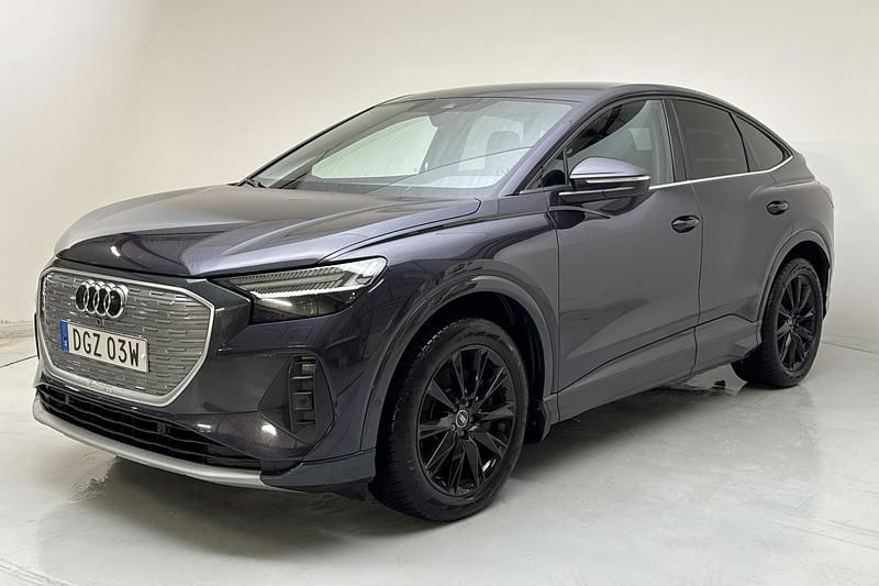 Begagnad 2023 Audi Q4 e-tron Advanced SUV | 319 000 kr (Marknadspris) - Bild 1/4