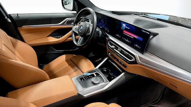 Begagnad BMW i4 Shadowline 400 kW (544 HK) 2023 Svart Sedan