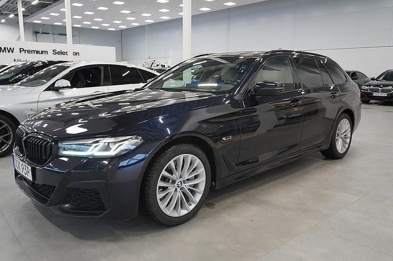 Begagnad BMW 530e M Sport 184 HK (135 kW) 2022 Svart Kombi