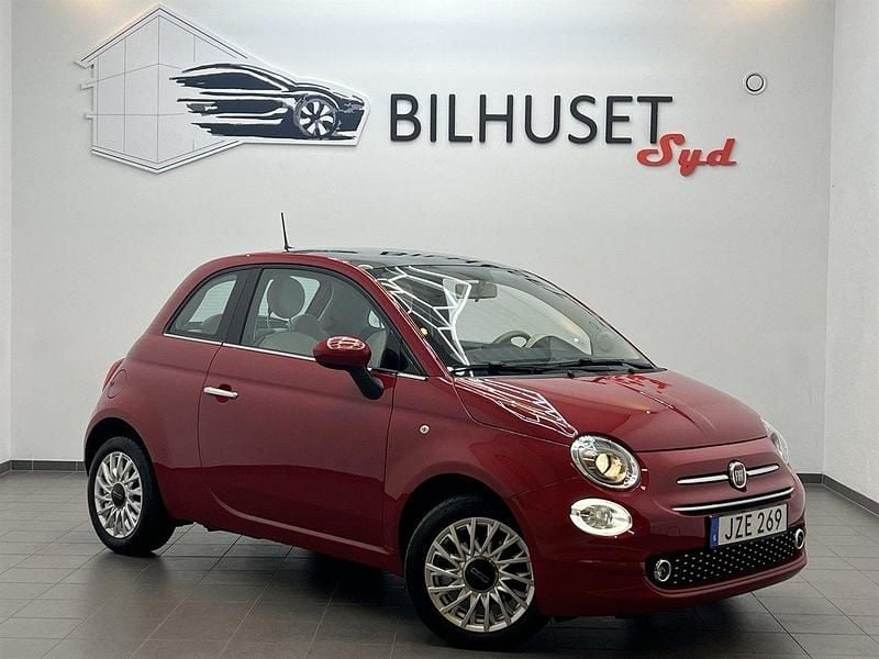 Röd Begagnad 2018 Fiat 500 Lounge Halvkombi | 118 500 kr (Marknadspris) - Bild 1/4