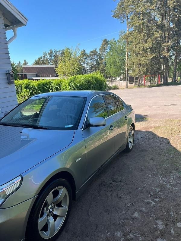Begagnad BMW 523 177 HK (130 kW) 2007 Sedan