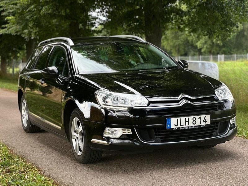 Svart (svart metallic ) Begagnad 2015 Citroën C5 Kombi | 54 900 kr (Marknadspris) - Bild 1/4
