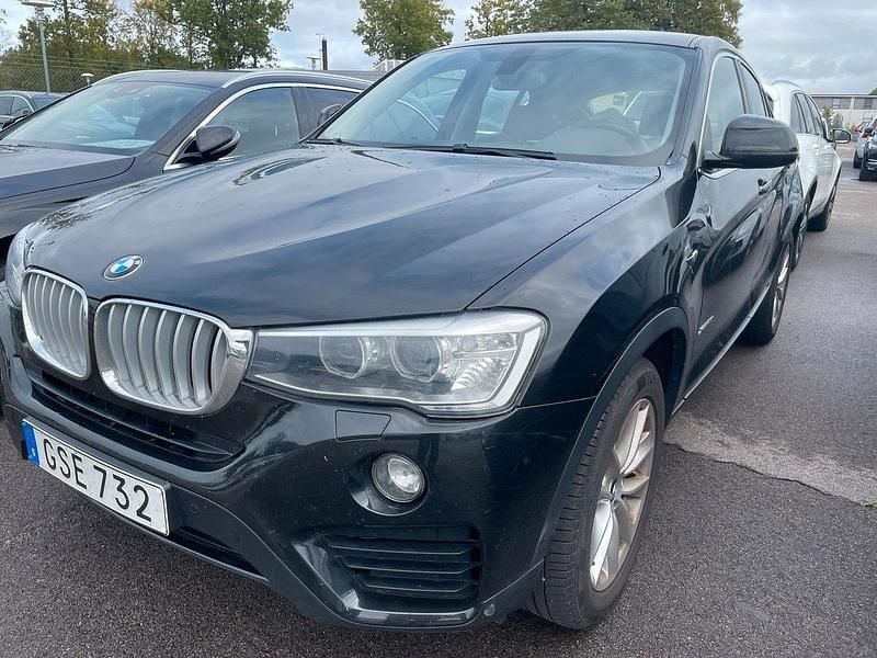Svart (svart metallic) Begagnad 2015 BMW X4 SUV | 199 000 kr - Bild 1/2