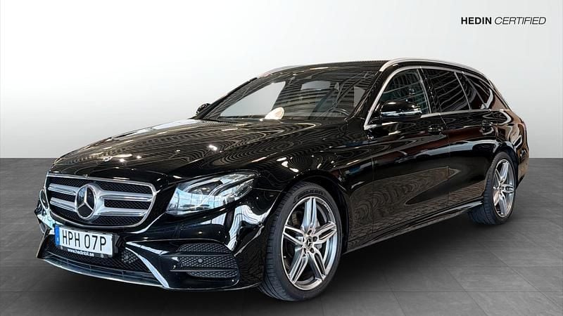 Svart Begagnad 2019 Mercedes E200 AMG line Kombi | 309 900 kr (Marknadspris) - Bild 1/4