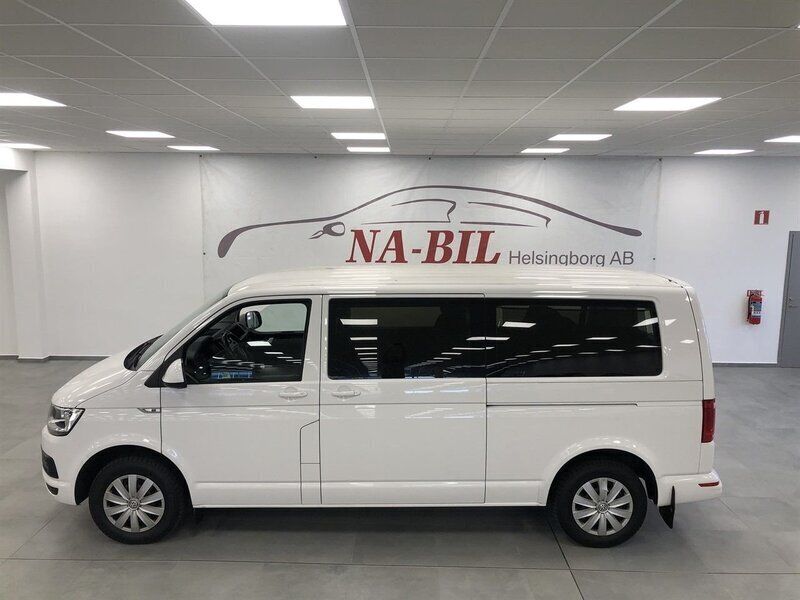 Vit Begagnad 2016 VW T6 Comfortline Van | 229 900 kr - Bild 1/4