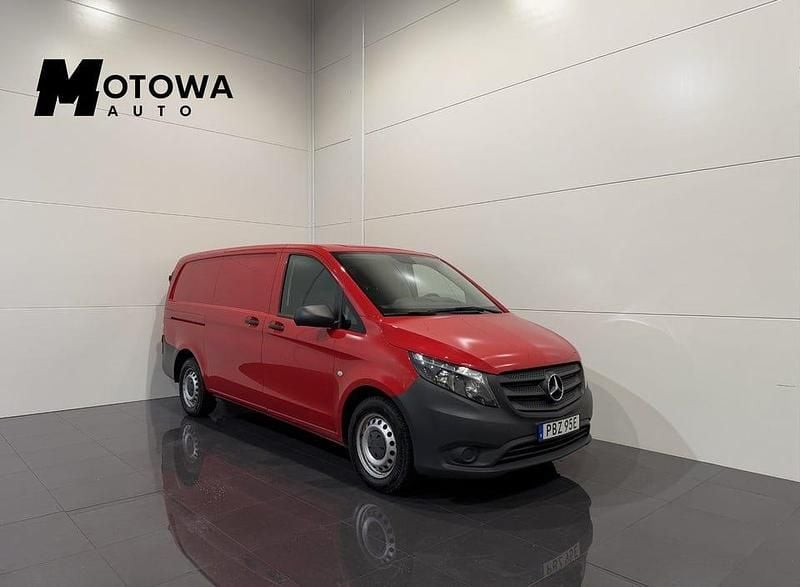 Röd Begagnad 2020 Mercedes Vito Van | 219 900 kr (Superpris) - Bild 1/4