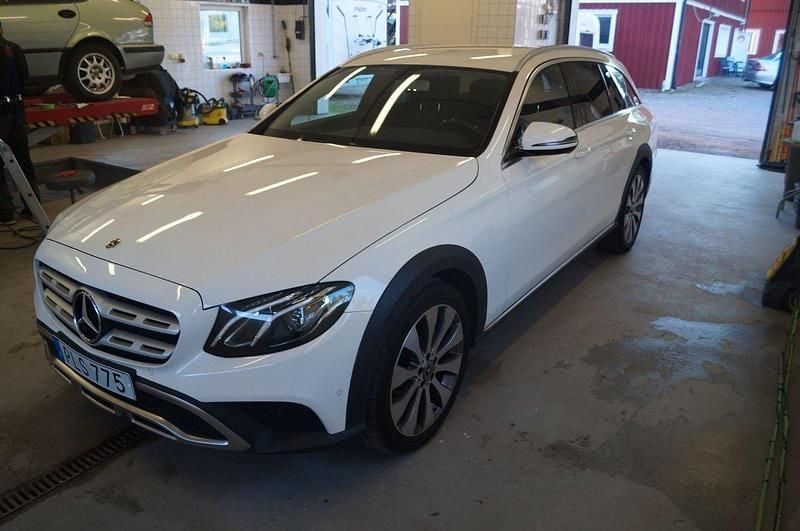 Begagnad Mercedes E220 All-Terrain Avantgarde 195 HK (143 kW) 2017 Vit Kombi