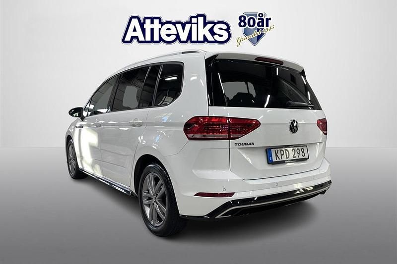 Begagnad VW Touran R-line 151 HK (111 kW) 2020 Vit Minibuss