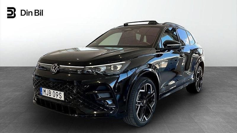 Svart Ny 2025 VW Tiguan R-line SUV | 688 700 kr - Bild 1/4