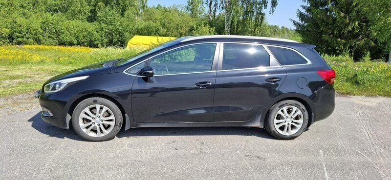 Svart Begagnad 2015 Kia Ceed Sportswagon Comfort Kombi | 60 000 kr (Superpris) - Bild 1/4