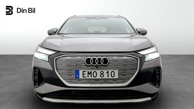 Begagnad Audi Q4 e-tron Advanced Plus 219 kW (299 HK) 2023 Grå SUV