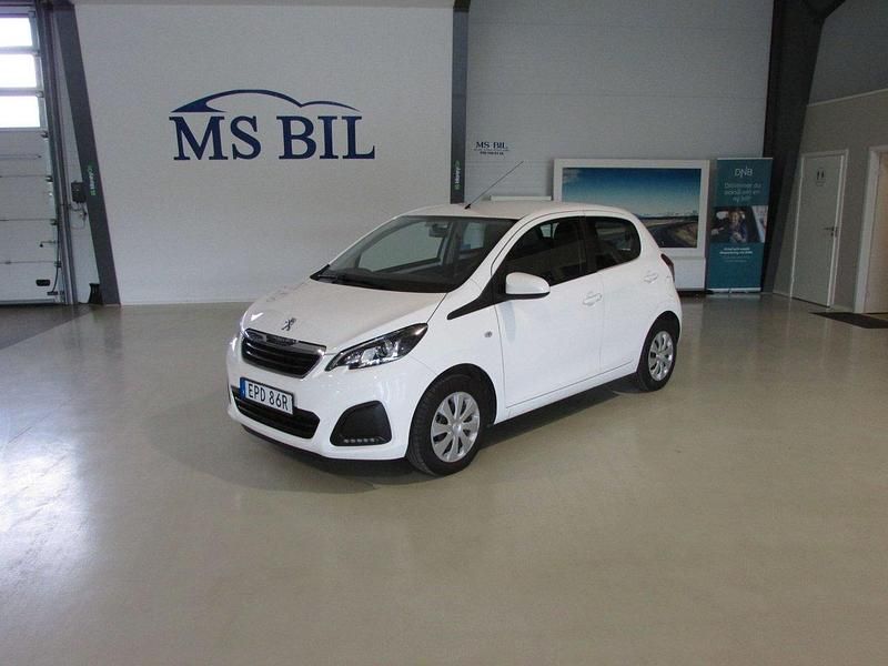 Vit Begagnad 2020 Peugeot 108 Halvkombi | 89 990 kr (Lite dyr) - Bild 1/4
