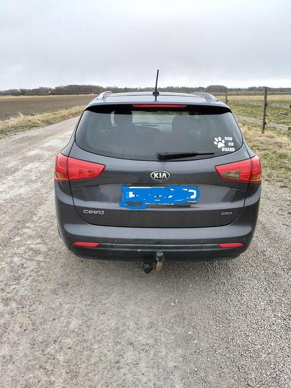 Begagnad 2015 Kia Ceed Sportswagon Kombi | 89 900 kr (Bra pris) - Bild 1/4
