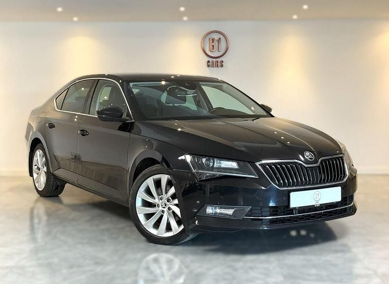 Begagnad 2017 Skoda Superb Business Line Halvkombi | 194 000 kr (Bra pris) - Bild 1/4