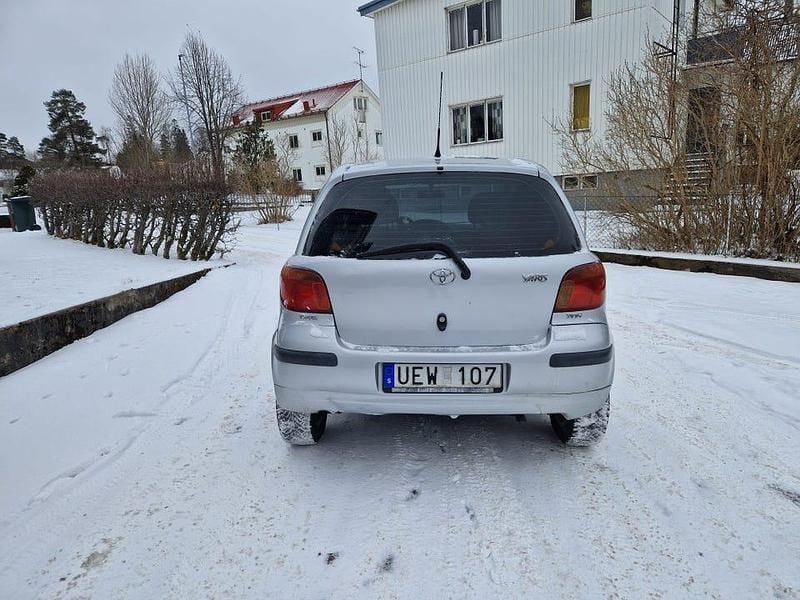 Begagnad Toyota Yaris 65 HK (47 kW) 2003