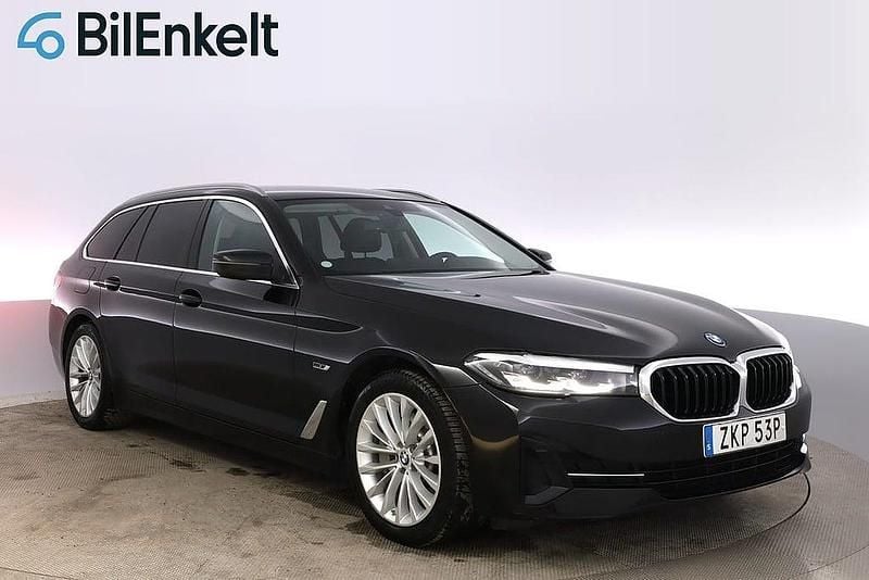 Begagnad BMW 530e 184 HK (135 kW) 2022 Svart Kombi
