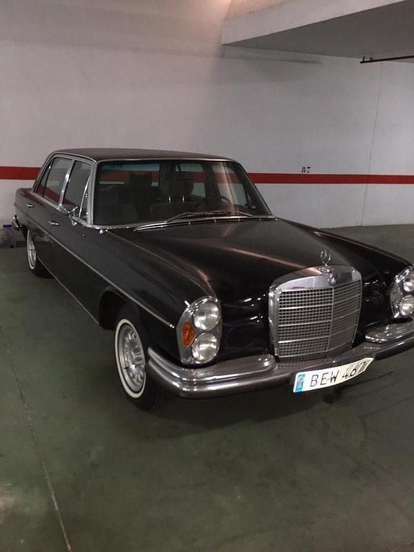 Begagnad Mercedes 300 200 HK (147 kW) 1971 Sedan
